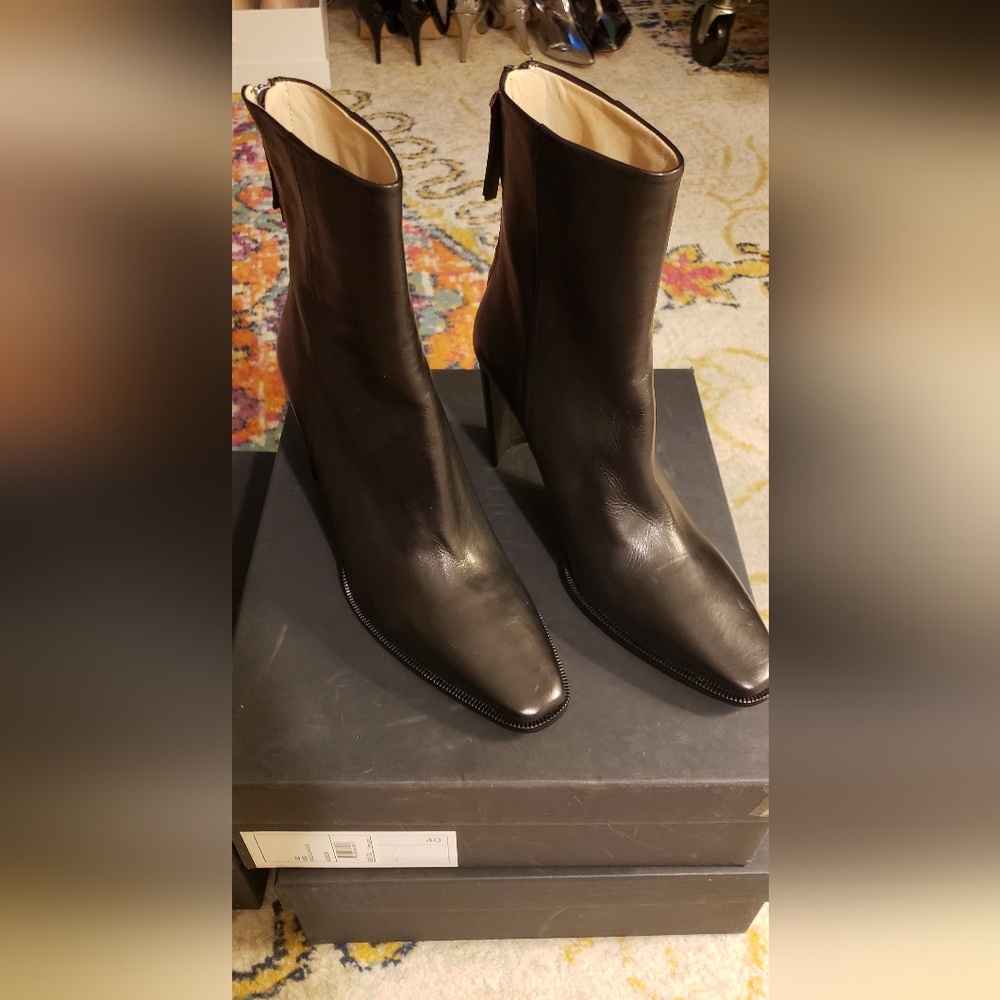 THEORY BLACK LEATHER BLOCK HEEL ANKLE BOOT NIB SIZE 7 MADE IN ITALY Very Sexy